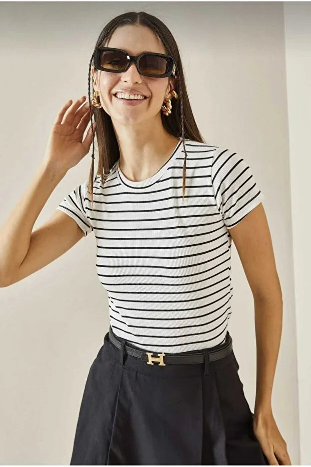 Women’s Slim-Fit Crew Neck Striped Short-Sleeve T-Shirt - MRS.IDEA
