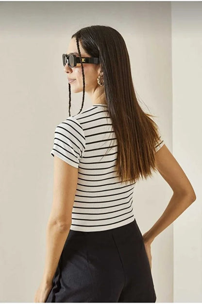 Women’s Slim-Fit Crew Neck Striped Short-Sleeve T-Shirt - MRS.IDEA