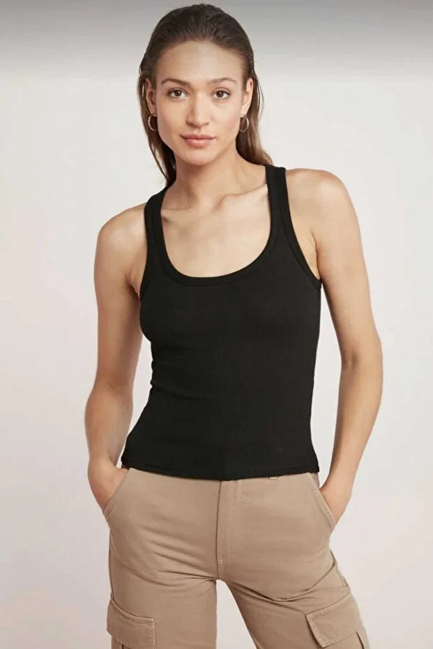 Women’s White Ribbed Thick-Strap Basic Tank Top - MRS.IDEA