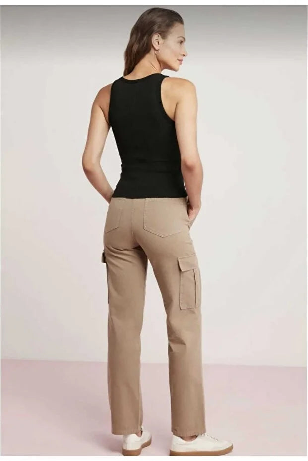 Women’s White Ribbed Thick-Strap Basic Tank Top - MRS.IDEA