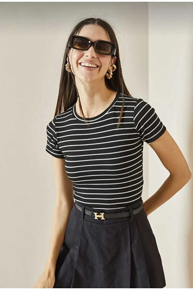 Women’s Slim-Fit Crew Neck Striped Short-Sleeve T-Shirt - MRS.IDEA