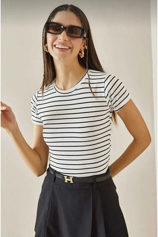 Women’s Slim-Fit Crew Neck Striped Short-Sleeve T-Shirt - MRS.IDEA