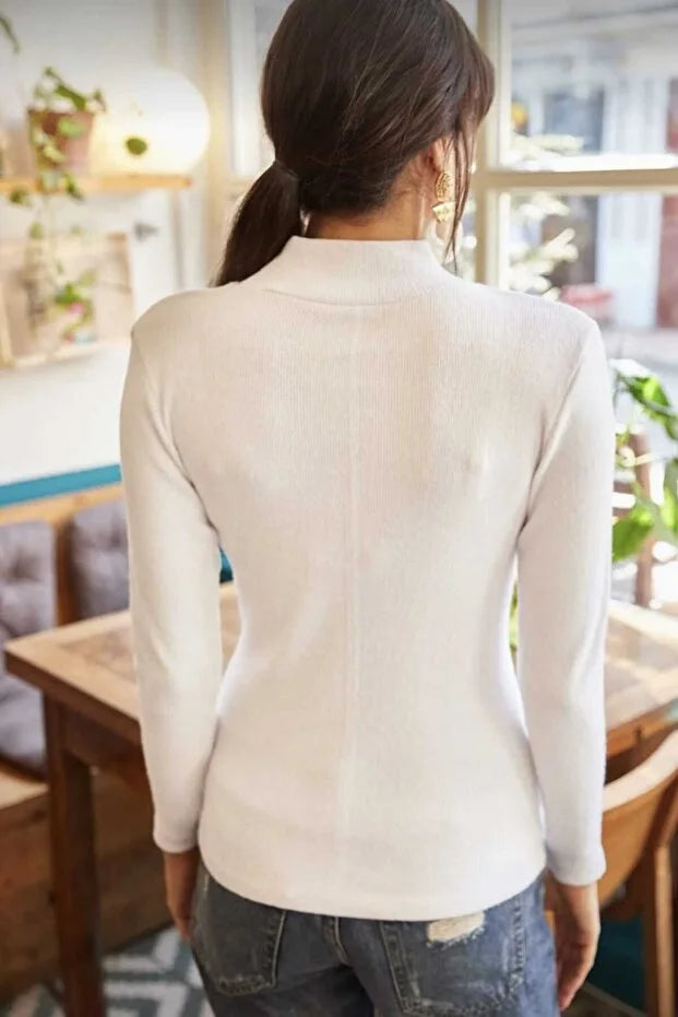 Women’s Black Fleece-Lined Ribbed Turtleneck Sweater - MRS.IDEA