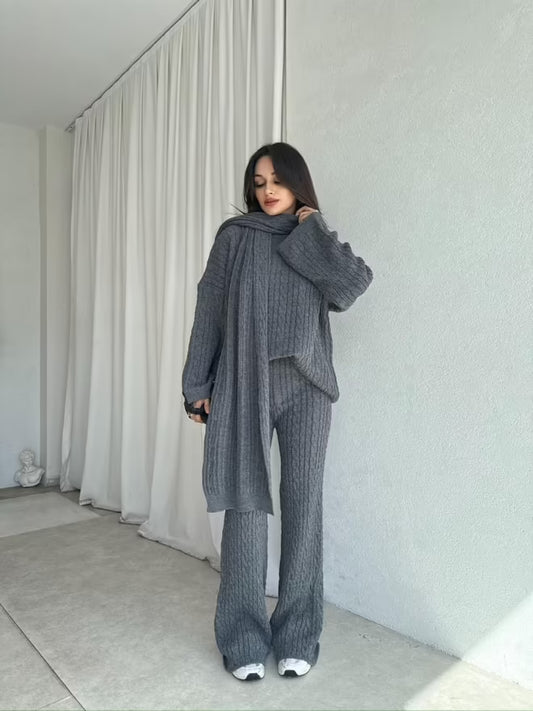 Femme Threesome Suit